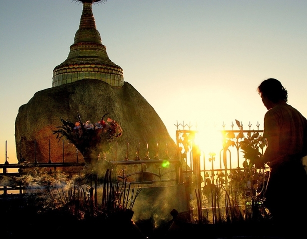 Необычная церковь в Мьянме