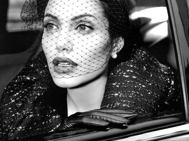 Анджелина Джоли