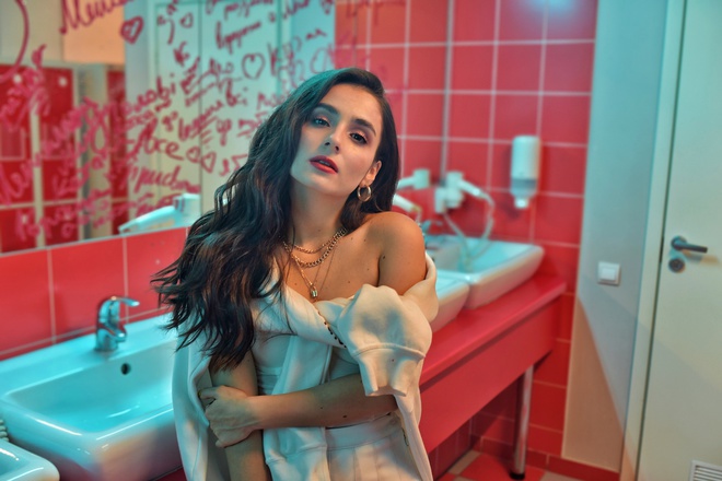 Анна Тринчер