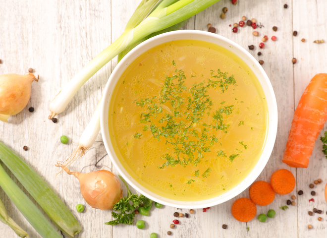 Енциклопедія "МастерШеф": все про курячі, овочеві, рибні та м'ясні бульйони