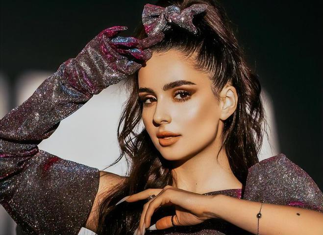 Анна Тринчер