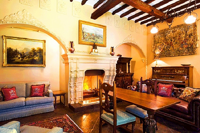 Отели, в которых турист обязан провести ночь: отель Thorngrove Manor Hotel
