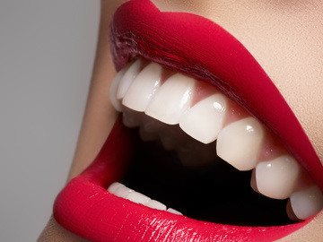 Какие продукты отбеливают зубы?