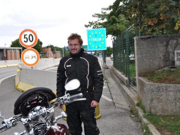 Александр Пономарев