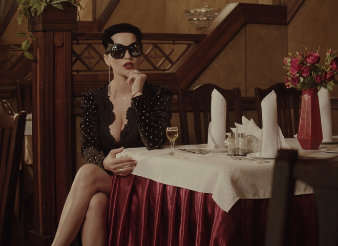 Романтика радянських їдалень та лірика гурту Руки Вверх в новій київській історії Даші Астаф'євої