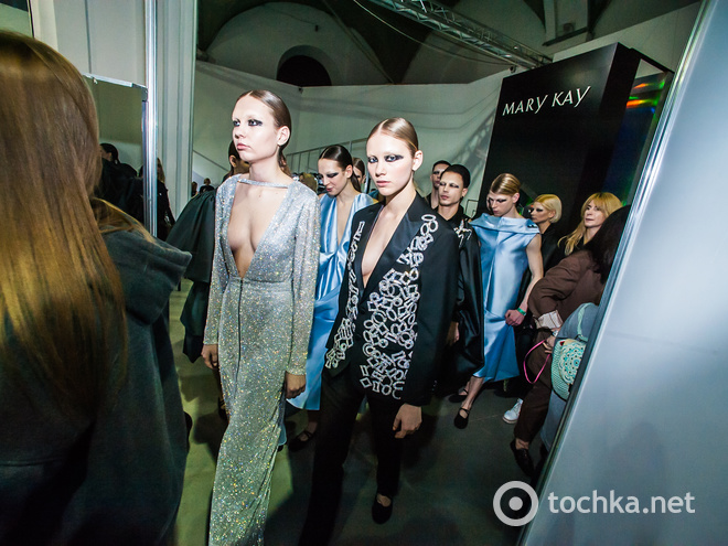 Backstage первого дня UFW FW20/21