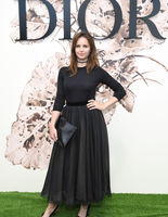 Образы гостей выставки Christian Dior