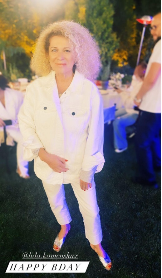 Настя Каменських з мамою