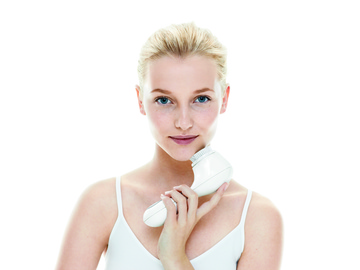 Как очистить лицо: обзор электрических щеток для умывания 