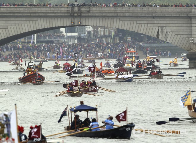 Речной парад на Темзе