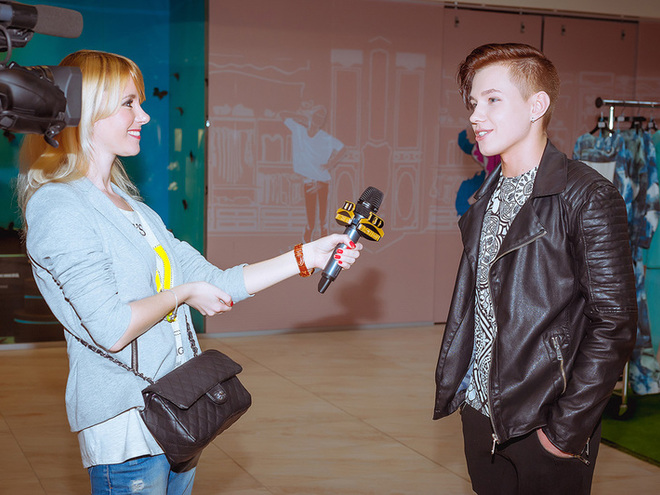 Соціально-культурний проект «Ukrainian Designers Corner» в Преміум Галереї «АТМОСФЕРА»