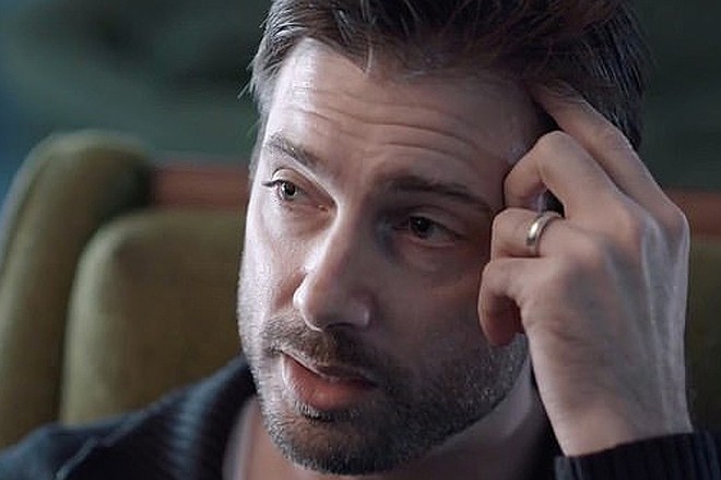 Джеймс Сейфчак у фільмі "Залишаючи Неверленд"