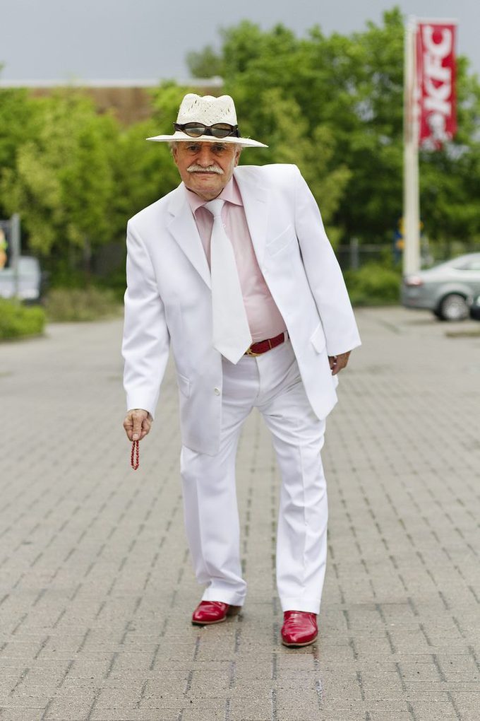 Як старіти стильно: 86-річний кравець вражає стильними образами