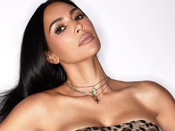 Кім Кардаш'ян показала себе в бікіні 31 рік тому