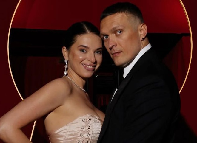 Дружина Усика показала, який сюрприз підготував боксер з нагоди її 37-річчя