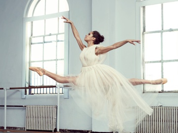 Прима-балерина Мисти Коупленд в фотосессии для Cosmopolitan