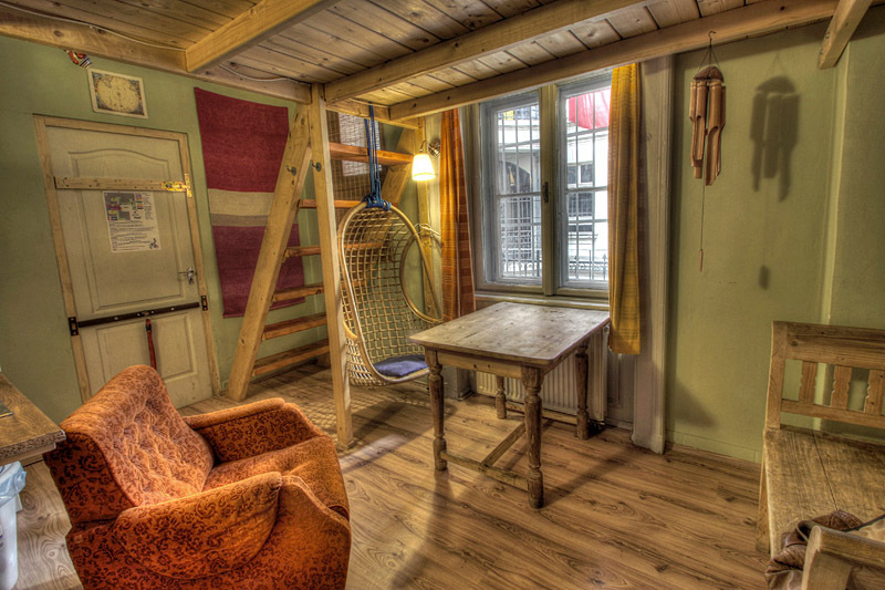 Lavender Circus Hostel - Будапешт, Венгрия 