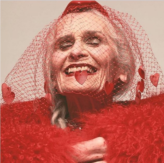 Фешн-блогер Дафна Селф