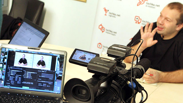 Денис Олейников