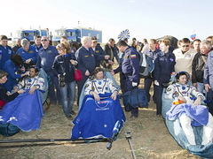 приземлились космонавты с МКС