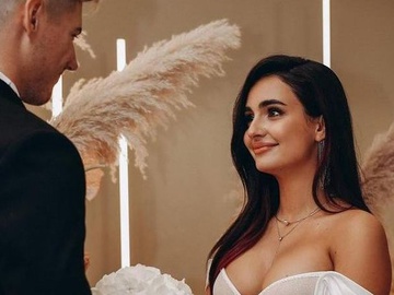 Трінчер розповіла, чи шкодує про шлюб із Волошиним