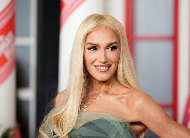 Гвен Стефані зізналася, чому після вагітності у 43 роки стала християнкою