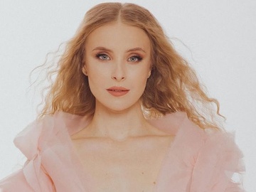 Анна Сагайдачна вперше показала фото із батьком своєї 2-місячної доньки