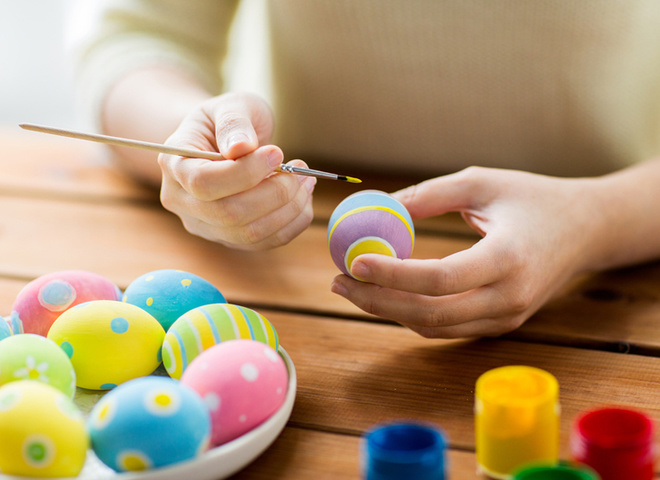 Как покрасить яйца пищевыми красителями