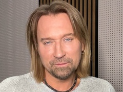 Винник назвав українських зірок, з якими підтримує зв'язок після виїзду до Німеччини