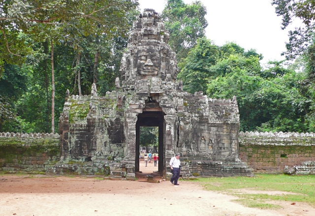Ангкор за один день: храм Бантеай Кдей