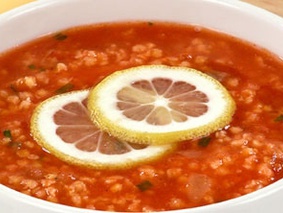Суп томатный с пшеном и базиликом