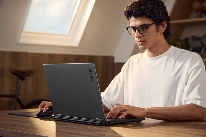 Зробіть новорічне диво технологічним: ТОП ноутбуків ASUS у якості презента на свято