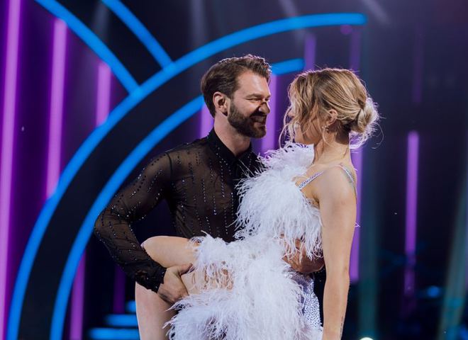 Танці з зірками