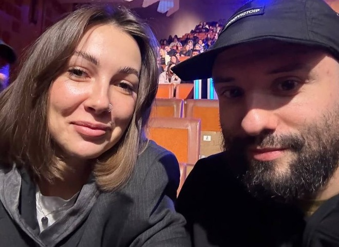 Віктор Розовий вперше після оголошення про розлучення відповів на звинувачення у зраді
