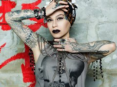 "Нас бьют, мы летаем": Наргиз презентовала свою версию хита Пугачевой (аудио)