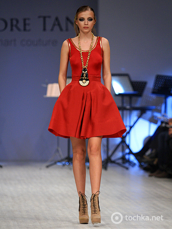 Показ ANDRE TAN