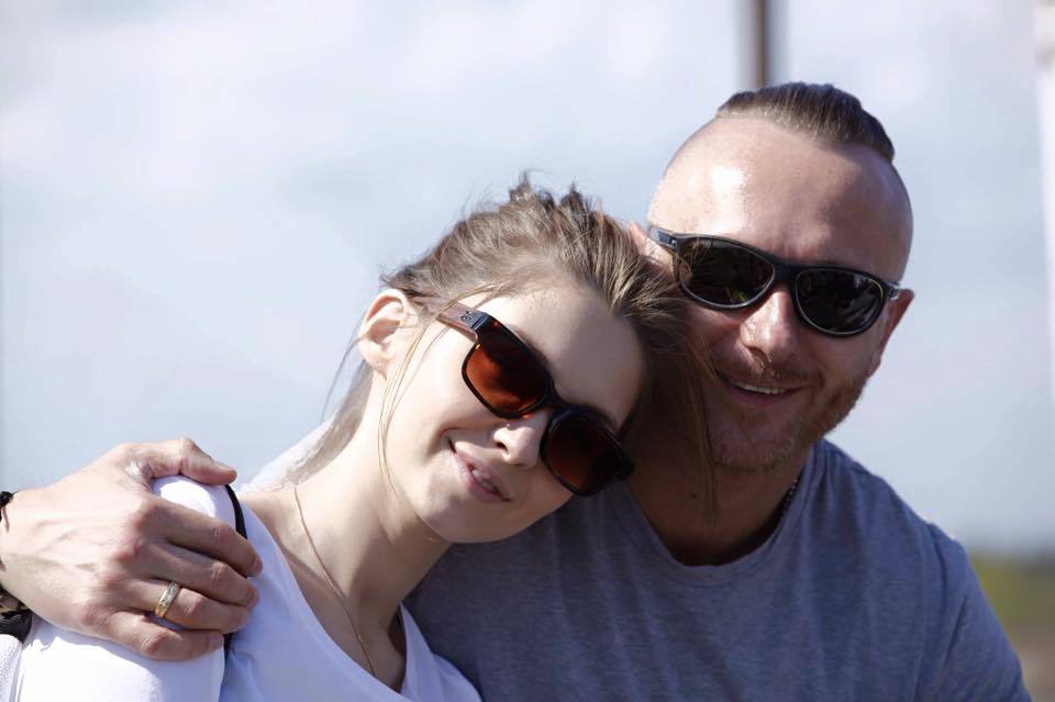 Ларсон и его жена