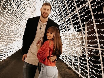 Зірка «Рівердейла» Ванесса Морган вдруге виходить заміж