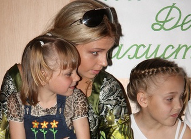 Кристина Коц-Готлиб пела для детей 