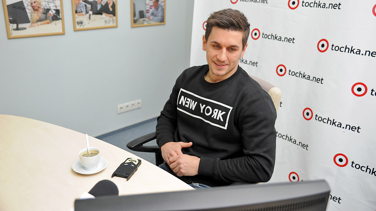 Олег Татаринов