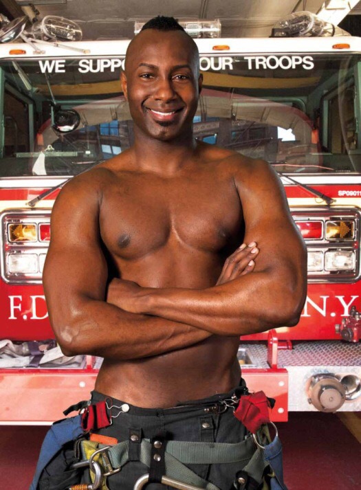 Горячие Нью-Йоркские пожарные снялись для календаря