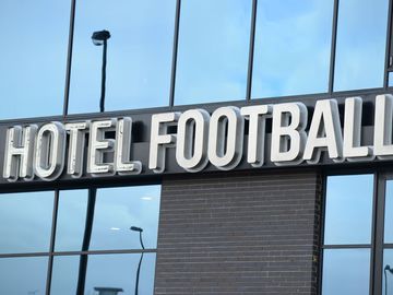 Самый футбольный отель в мире
