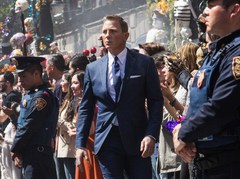 Джеймс Бонд