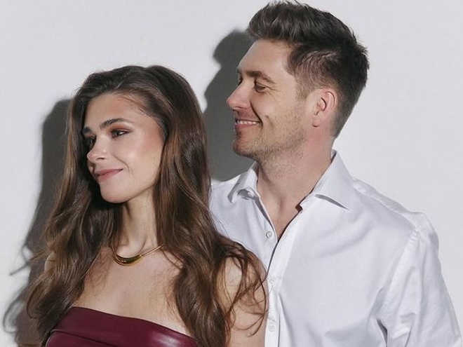 Дружина Остапчука пояснила, чому вони змінили обручки