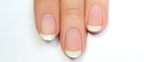 Тренд сезона: нейл-арт с незаполненным пространством