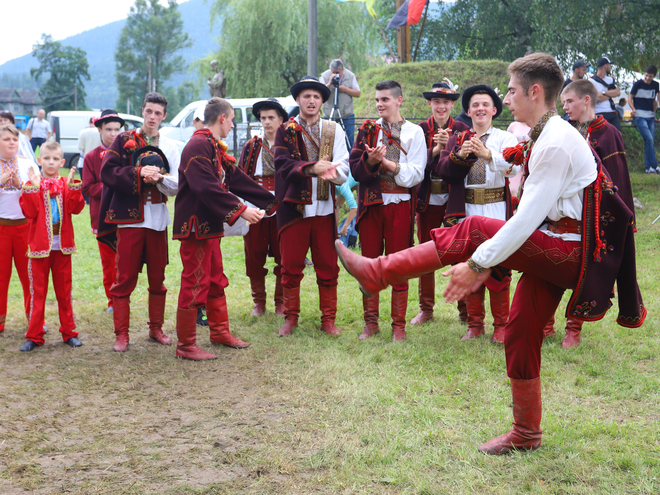 традиционный танец аркан