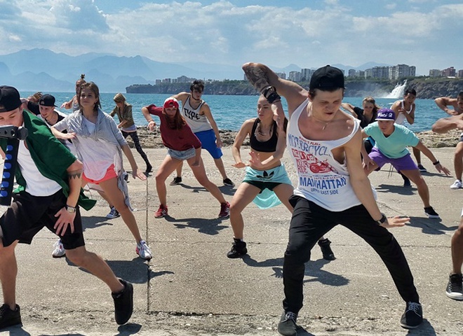 Танцюй Українське 