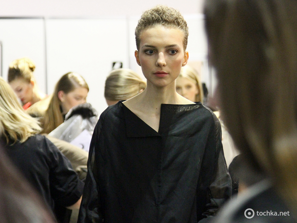 Бэкстейдж второго дня UFW: ANNETTE GORTZ