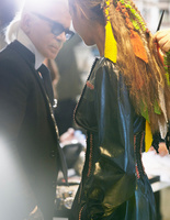 backstage показа Chanel backstage показа Chanel