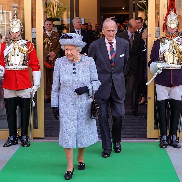 Елизавета II - туфли королевы